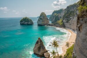discover the enchanting paradise of bali, where stunning landscapes, rich culture, and vibrant traditions await. experience breathtaking beaches, lush rice terraces, and a welcoming atmosphere that makes bali a must-visit destination for travelers seeking adventure and relaxation.